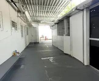 Casa · 323m² · 8 Quartos · 5 Vagas · Casa Comercial 8 Quartos para Venda na Madalena - Recife