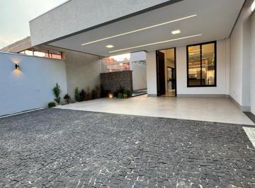 Casa · 130m² · 3 Quartos · 2 Vagas · CASA DE ALTO PADRÃO À VENDA - Plano Diretor Norte - TOCANTINS