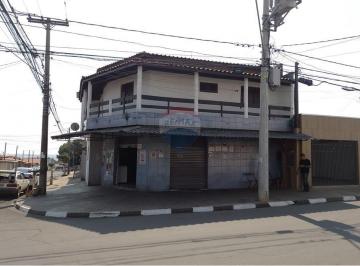 Casa · 342m² · 3 Quartos · Sobrado, com 3 casas