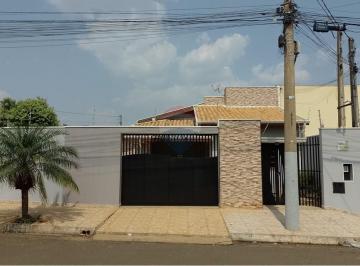 Casa · 120m² · 2 Quartos · 3 Vagas · Casa à venda com 1 quarto, 1 suíte, garagem para 3 carros