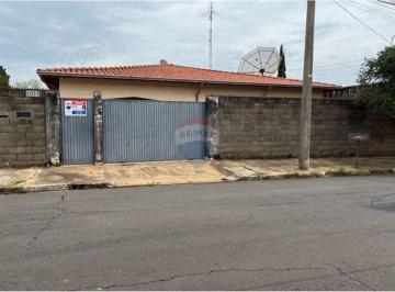 Casa · 210m² · 3 Quartos · 4 Vagas · Casa Espaçosa na Vila José Kalil Aun, Cosmópolis