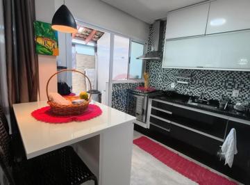 Casa · 130m² · 3 Quartos · 2 Vagas · Sobrado à venda de 130m², com 3 dormitórios, 1 suíte em condomínio fechado, no Alto do Ipiranga em
