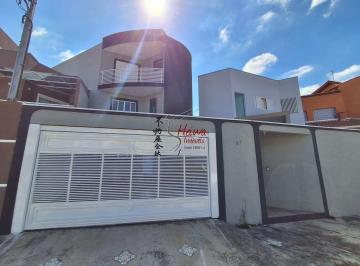 Casa · 163m² · 4 Quartos · 2 Vagas · Imóvel diferenciado c/ 4 quartos e sala com pé direito duplo