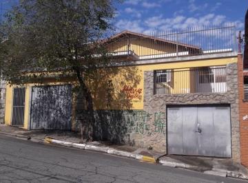 Casa · 220m² · 3 Quartos · 2 Vagas · Casa medindo 12 x 31 mts por R$ 700 mil - Jardim Maristela