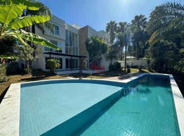 Casa · 725m² · 5 Quartos · 4 Vagas · Sobrado 5 suítes R$ 9.800.000,00 (Santana de Parnaíba)