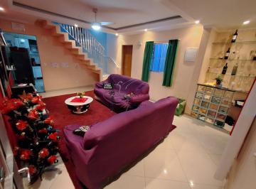 Casa · 210m² · 3 Quartos · 2 Vagas · 3 casas (ótimas) no mesmo terreno R$ 800 mil (Nova Esperança)