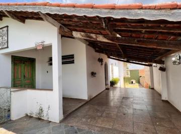 Casa · 300m² · 3 Quartos · 3 Vagas · Casa à venda em Iperó: 200m² de área construída