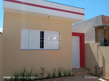 Casa · 200m² · 3 Quartos · 2 Vagas · Casa à venda em Iperó, Centro - 97m² - Churrasqueira e Jardim