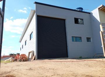 Comercial · 300m² · Imóvel: Galpão Industrial em Iperó - Venda - Banheiro Social - 162.25m²