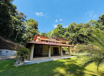 Casa · 290m² · 4 Quartos · 3 Vagas · REFÚGIO EXCLUSIVO A 5 KM DO CENTRO DE BRUSQUE