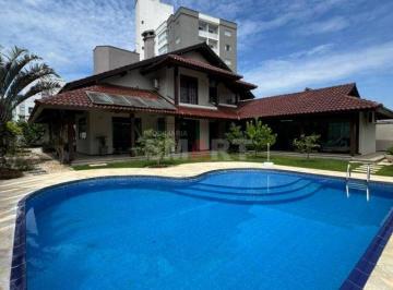 Casa · 428m² · 3 Quartos · 3 Vagas · Casa Semimobiliada com 2 Suítes e 1 Quarto no Bairro Vila Nova