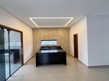 Casa · 230m² · 3 Quartos · 2 Vagas · Casa 3 Suítes à Venda na Orla Norte de Porto Seguro - 230m²