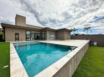 Casa · 441m² · 4 Quartos · 3 Vagas · Mansão 4 suítes, pé direito aprox. 6m no Aldeias do Lago