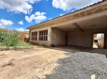 Casa · 596m² · 4 Quartos · 2 Vagas · Casa térrea à venda com 350,04m² de área construída e 04 quartos, sendo 02 suítes no bairro Ribeirân