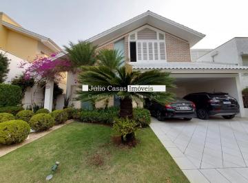 Casa · 450m² · 3 Quartos · 4 Vagas · Casa Alto Padrão em Condomínio Fechado com 3 Suítes, Piscina e Espaço Gourmet.