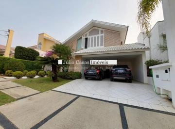 Casa · 450m² · 3 Quartos · 4 Vagas · Casa Alto Padrão em Condomínio Fechado com 3 Suítes, Piscina e Espaço Gourmet.