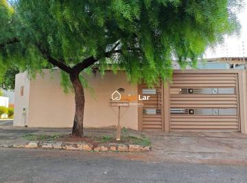 f0ec9d2907983dcadfa4204636bd368339b317a8 · 3 quartos com suíte - Ótima localização.