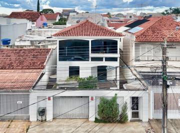 Casa de 4 quartos, Taguatinga · Casa reformada | 4 Quartos | Sobrado