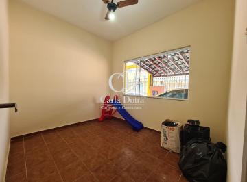 Casa · 100m² · 3 Quartos · 1 Vaga · Casa Padrão térrea