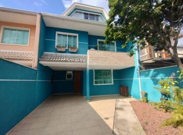 Casa de 3 quartos, Curitiba · Sobrado Triplex no bairro Cajuru c/ aproximadamente 250m² construídos (Estuda carro no negócio)