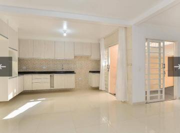 Casa · 200m² · 3 Quartos · 3 Vagas · Casa térrea com sala comercial na frente e estrutura pra sobrado