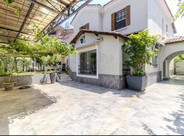 Casa de 3 quartos, São Paulo · Sobrado com 3 Quartos e 3 banheiros à Venda, 300 m²
