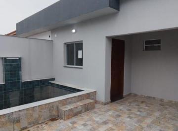 Casa de 2 quartos, Itanhaém · Casa com 2 quartos e piscina em Itanhaém.