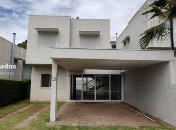Casa de 3 quartos, Cotia · 3 suítes completas, armários planejados, piscina aquecida, espaço gourmet