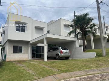 Casa · 171m² · 3 Quartos · 4 Vagas · 3 suítes completas, armários planejados, piscina aquecida, espaço gourmet