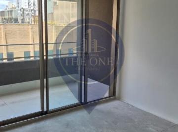 Foto 01 · Studio de Luxo à Venda em Moema, São Paulo-SP: 1 Quarto, 2 Salas, 1 Banheiro, 28m² de Pura Elegância
