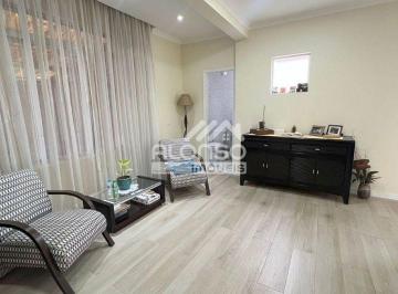 Casa de 3 quartos, Cotia · Oportunidade Imperdível na Granja Viana!