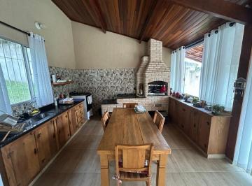Casa de 2 quartos, Santa Isabel · 1.200m² de Pura Qualidade de Vida com Piscina e Área Gourmet