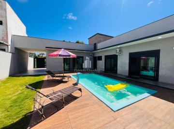Casa · 158m² · 4 Quartos · 2 Vagas · Casa Mobiliada com Área Gourmet, Piscina e Amplo Espaço Externo