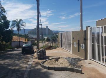 Casa · 2 Quartos · 1 Vaga · Casa