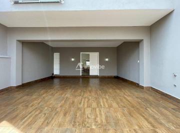 Casa · 171m² · 2 Quartos · 4 Vagas · Casa assobradada com dois dormitórios no Centro da cidade de Santa Bárbara D'Oeste.