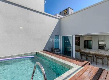 Apartamento · 185m² · 3 Quartos · 3 Vagas · Cobertura duplex à venda no Edifício Porto de Bari com 3 suítes no Centro em Balneário Camboriú