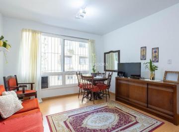 Apartamento · 71m² · 2 Quartos · 1 Vaga · Excelente apartamento 02 quartos no bairro Petrópolis com vaga