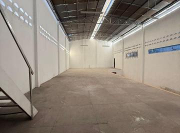 Comercial , Caruaru · Alugo galpão comercial 300 m2 no bairro indianopolis