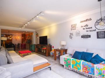 4d62aab9-ce8d-42b5-974f-93dac5dbbfbe · Casa para venda em Jardim da Glória com 4 quartos, sendo 4 suítes, 250m²