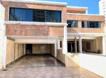 Comercial · 650m² · A Sede dos Seus Sonhos: Potencial Ilimitado no Ponto Mais Nobre da Cidade