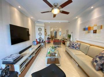 Casa · 223m² · 4 Quartos · 4 Vagas · Sobrado de 4 Quartos sendo 3 Suítes e 4 Vagas com 223m² de Área Construída em Ru