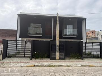 Casa · 136m² · 3 Quartos · 1 Vaga · sobrado alto padrão pronto para morar em Balneário Piçarras Sc
