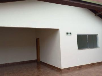 Foto · Casa à venda em Araguari-MG, Bairro Industrial, com 196,00 m² de área: confira essa oportunidade!