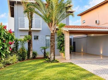 Casa · 209m² · 3 Quartos · 4 Vagas · Casa Sobrado Condomínio em Araraquara