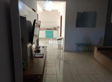 Casa · 200m² · 4 Quartos · 2 Vagas · Casa com 4 quartos  disponível para venda no bairro Shopping Park em Uberlândia-MG.