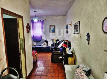 Casa · 200m² · 2 Quartos · 3 Vagas · CASA COM 2 QUARTOS E 3 VAGAS DE GARAGEM À VENDA NA VILA MEDEIROS