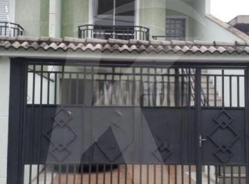Casa · 175m² · 3 Quartos · 4 Vagas · Sobrado com 3 suítes, sala ampla, quintal e 4 vagas no Mandaqui