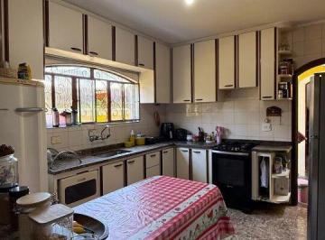 Casa · 250m² · Bela casa a venda