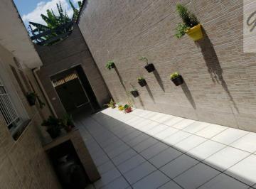 Casa · 182m² · 3 Quartos · 2 Vagas · Casa Térrea à Venda com 3 dorms, 2 vagas. Bairro: Vila Rio de Janeiro.