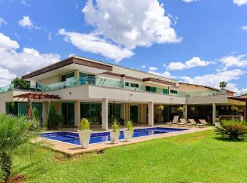 Casa · 425m² · 4 Quartos · 3 Vagas · Se o fim de tarde tem horizonte, por que viver olhando para paredes?